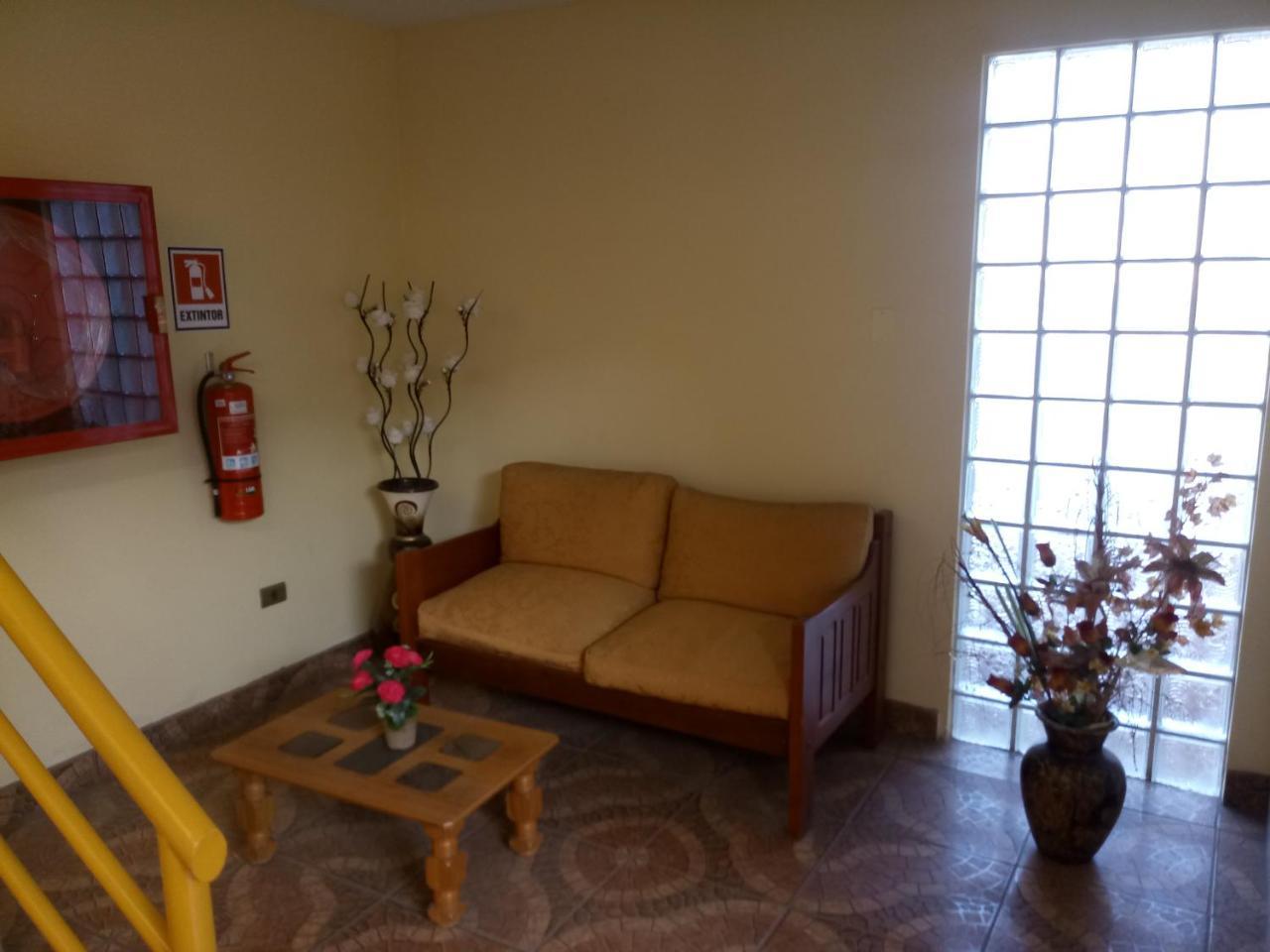 Casa Huespedes Angoba Hotel อารีกา ภายนอก รูปภาพ