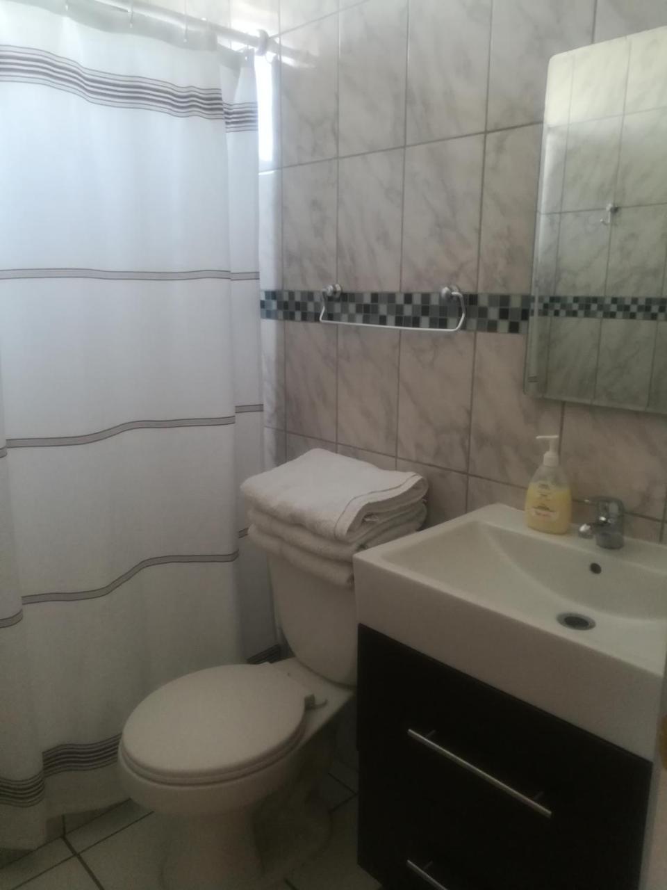Casa Huespedes Angoba Hotel อารีกา ภายนอก รูปภาพ