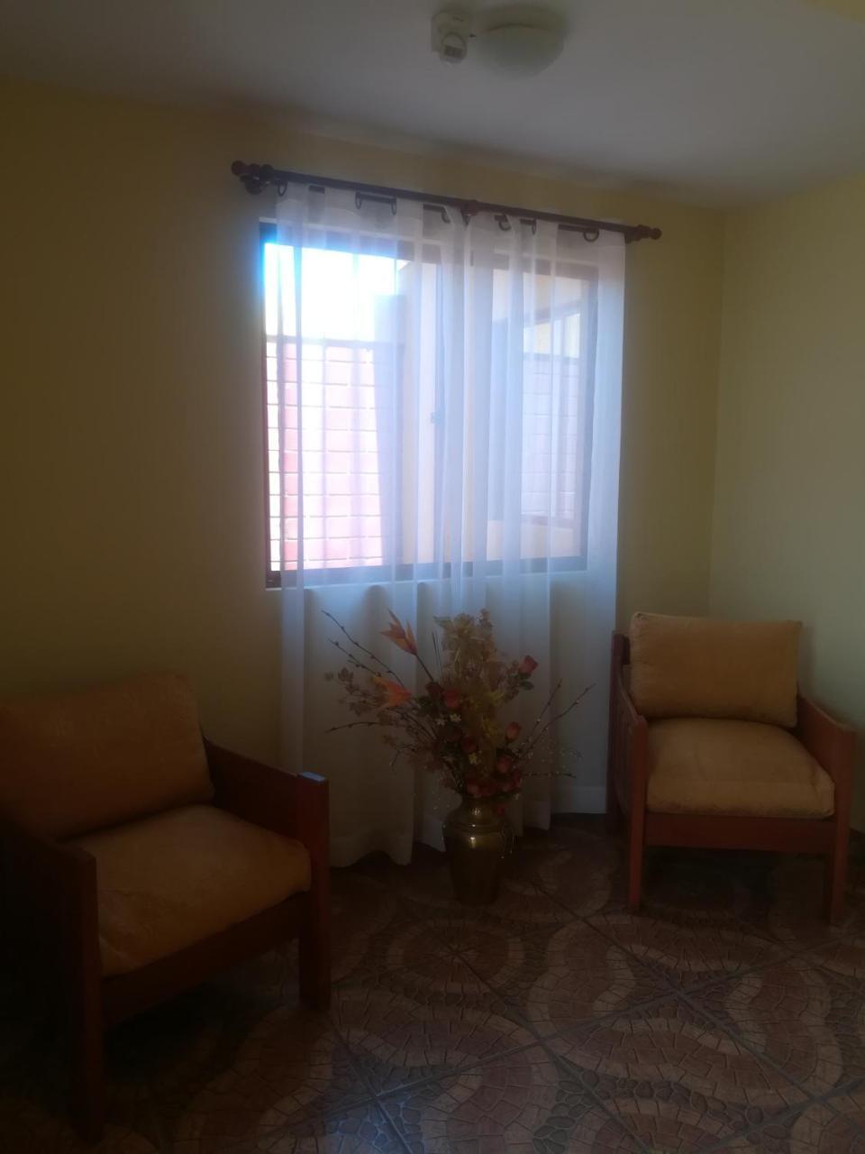 Casa Huespedes Angoba Hotel อารีกา ภายนอก รูปภาพ